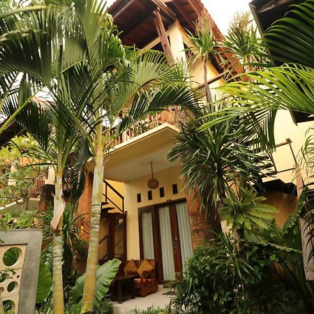 Mina Pelasa Hotel Legian Exterior foto