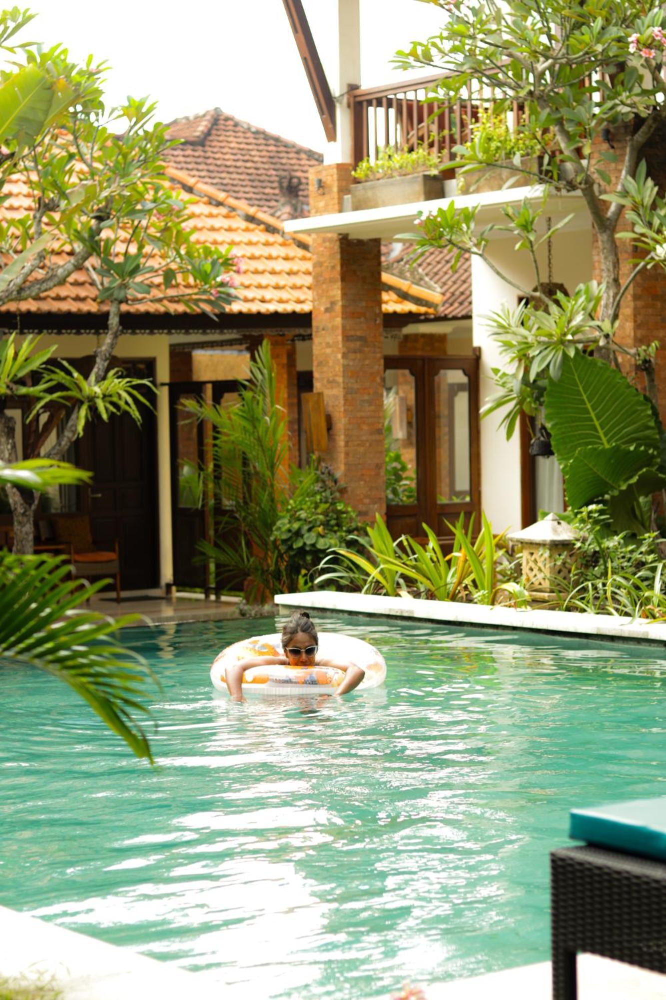 Mina Pelasa Hotel Legian Exterior foto