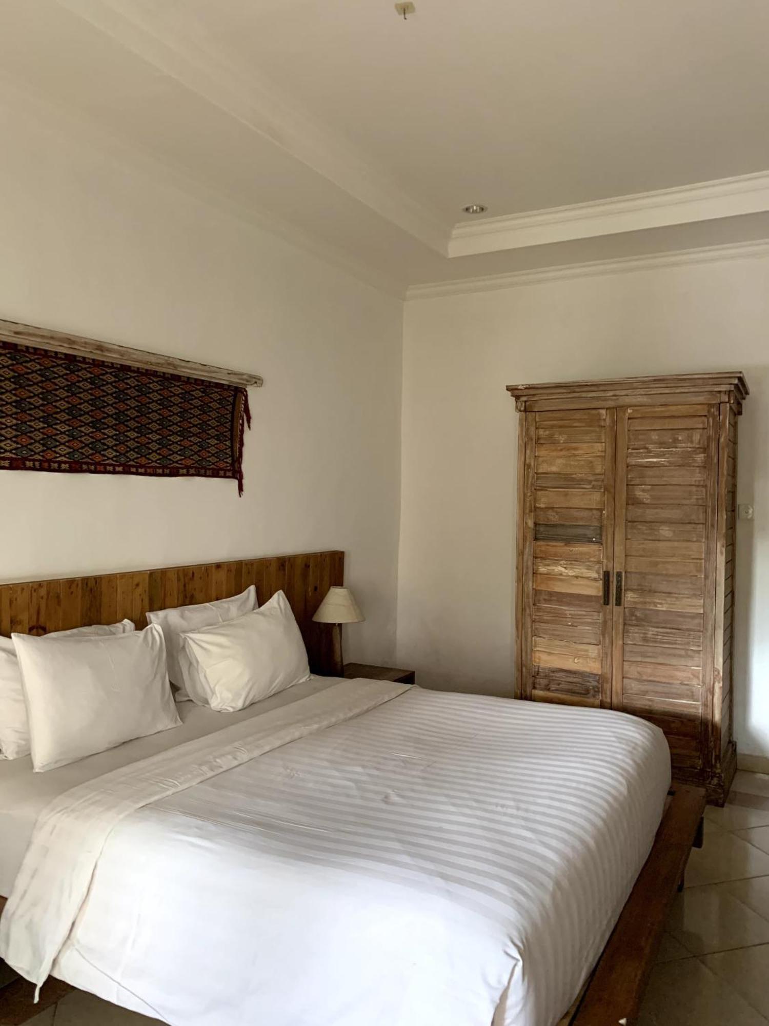 Mina Pelasa Hotel Legian Exterior foto