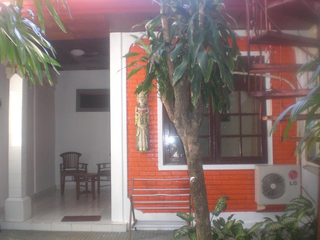 Mina Pelasa Hotel Legian Exterior foto