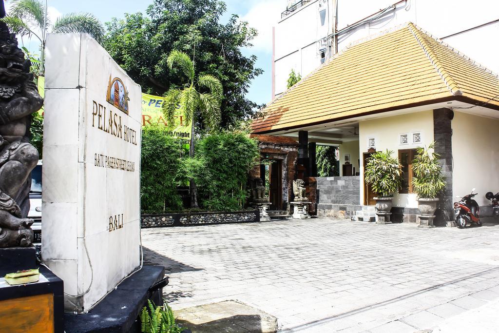 Mina Pelasa Hotel Legian Exterior foto