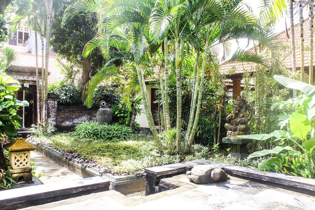 Mina Pelasa Hotel Legian Exterior foto